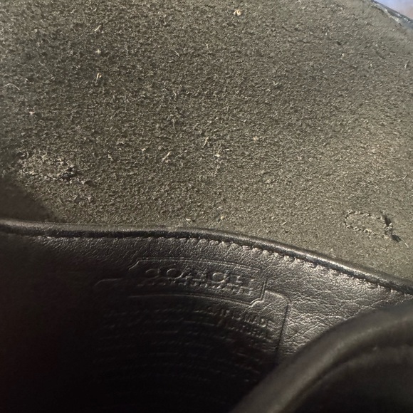 Elegant Black Leather Crossbody Bag Vintage Coach - Picture 2 of 2